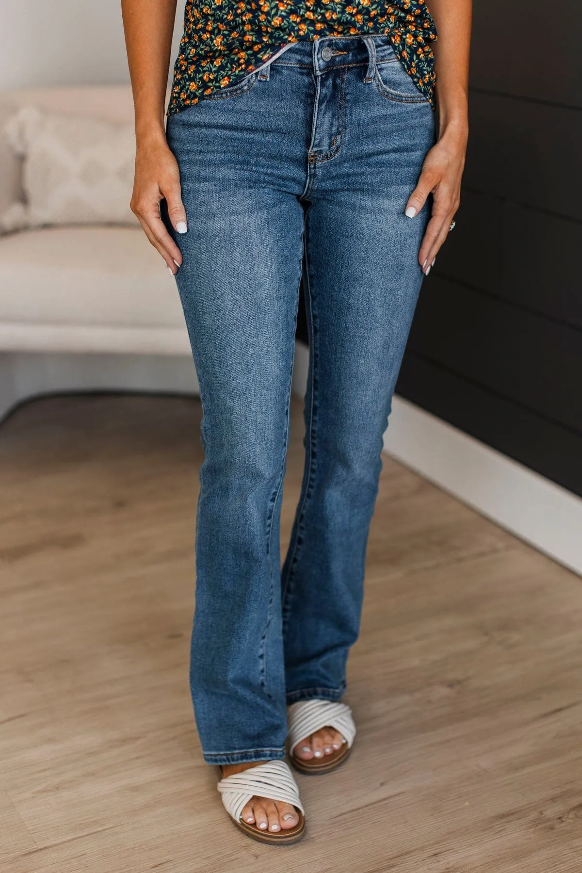 Vervet Bootcut Jeans- Adrina Wash