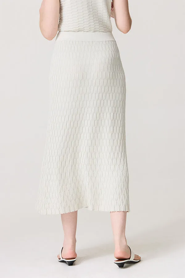 WHITE TEXTURED KNIT BASIC LONG SKIRT