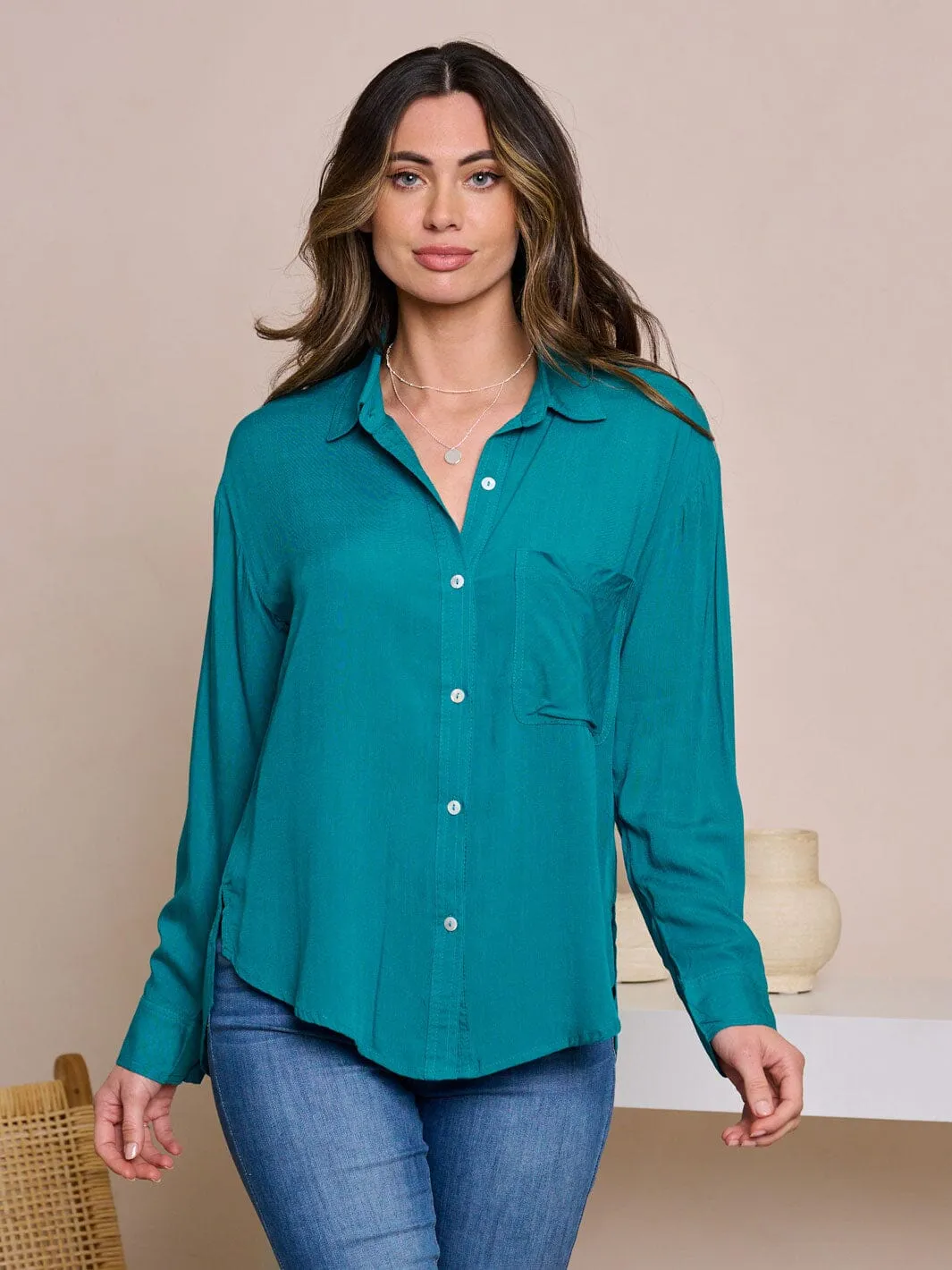 WOMEN'S LONG SLEEVE V-NECK BUTTON UP HIGH-LOW BLOUSE TOP