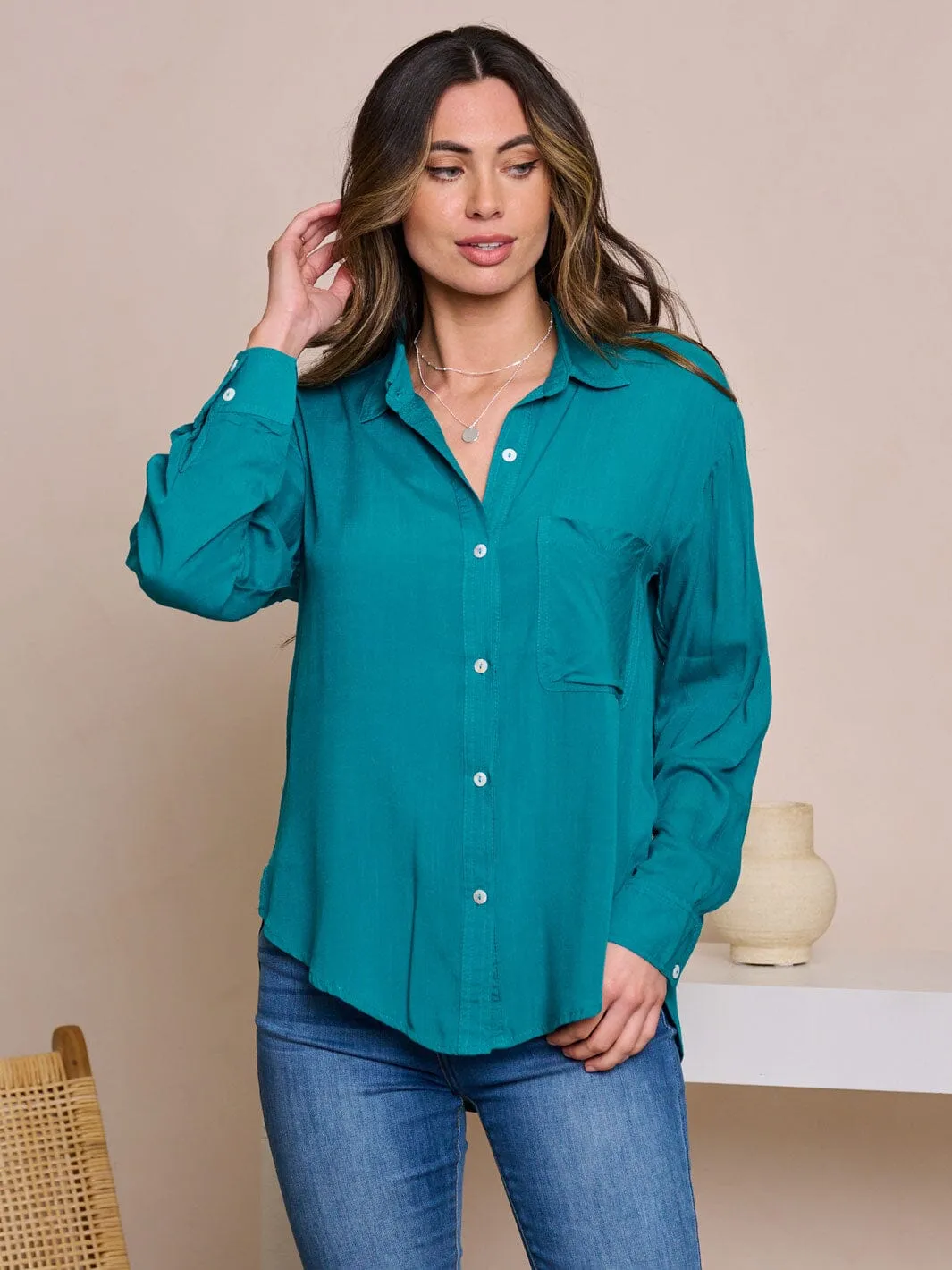 WOMEN'S LONG SLEEVE V-NECK BUTTON UP HIGH-LOW BLOUSE TOP