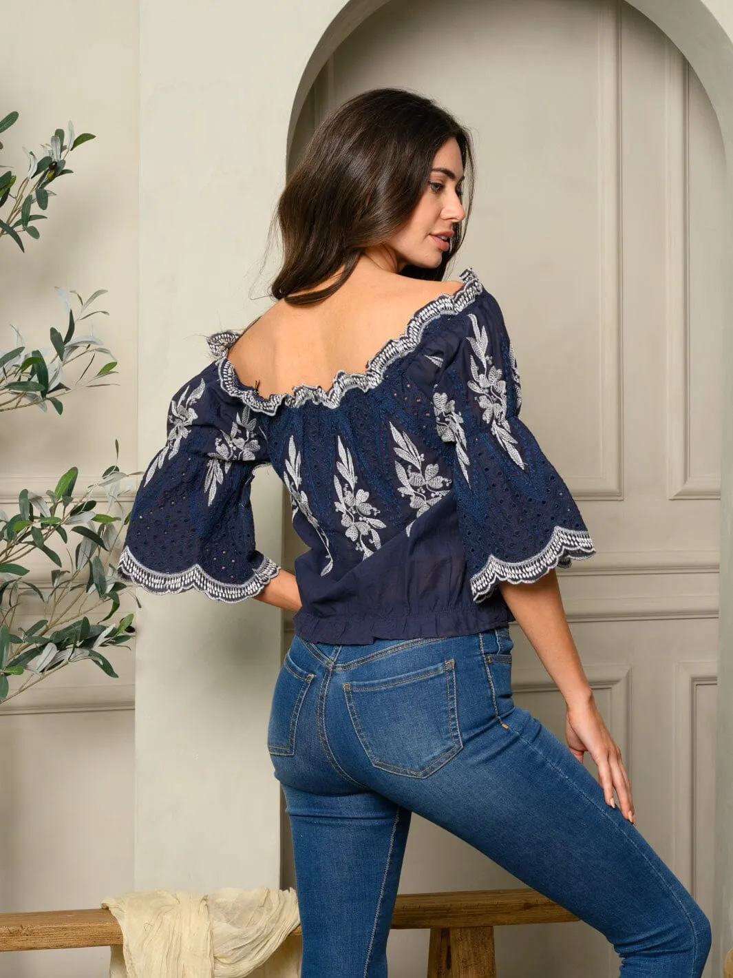 WOMEN'S OFF SHOULDER SHORT SLEEVE EMBROIDERY TOP